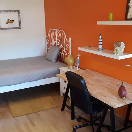 Room Lisbon *